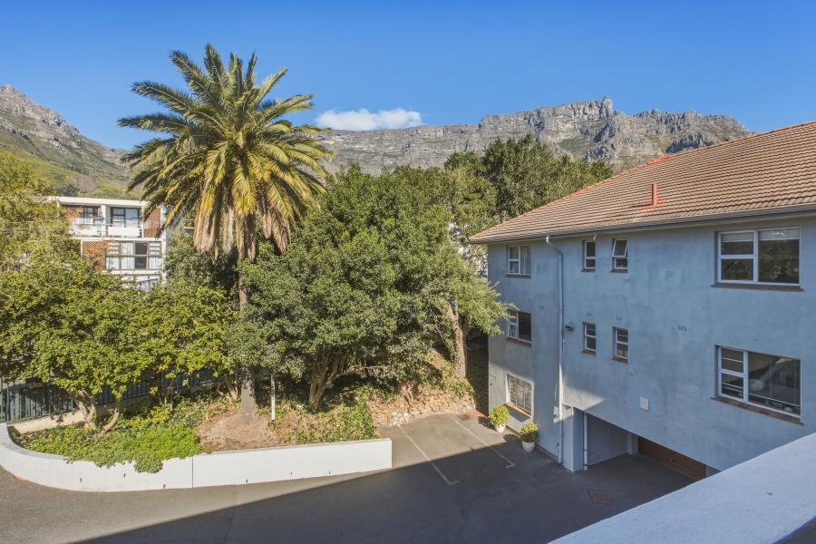 2 Bedroom Property for Sale in Oranjezicht Western Cape